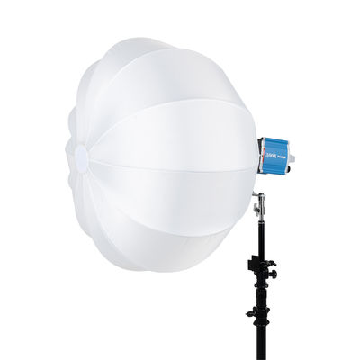 De lantaarn Softbox SBL80 met Bowens zet op